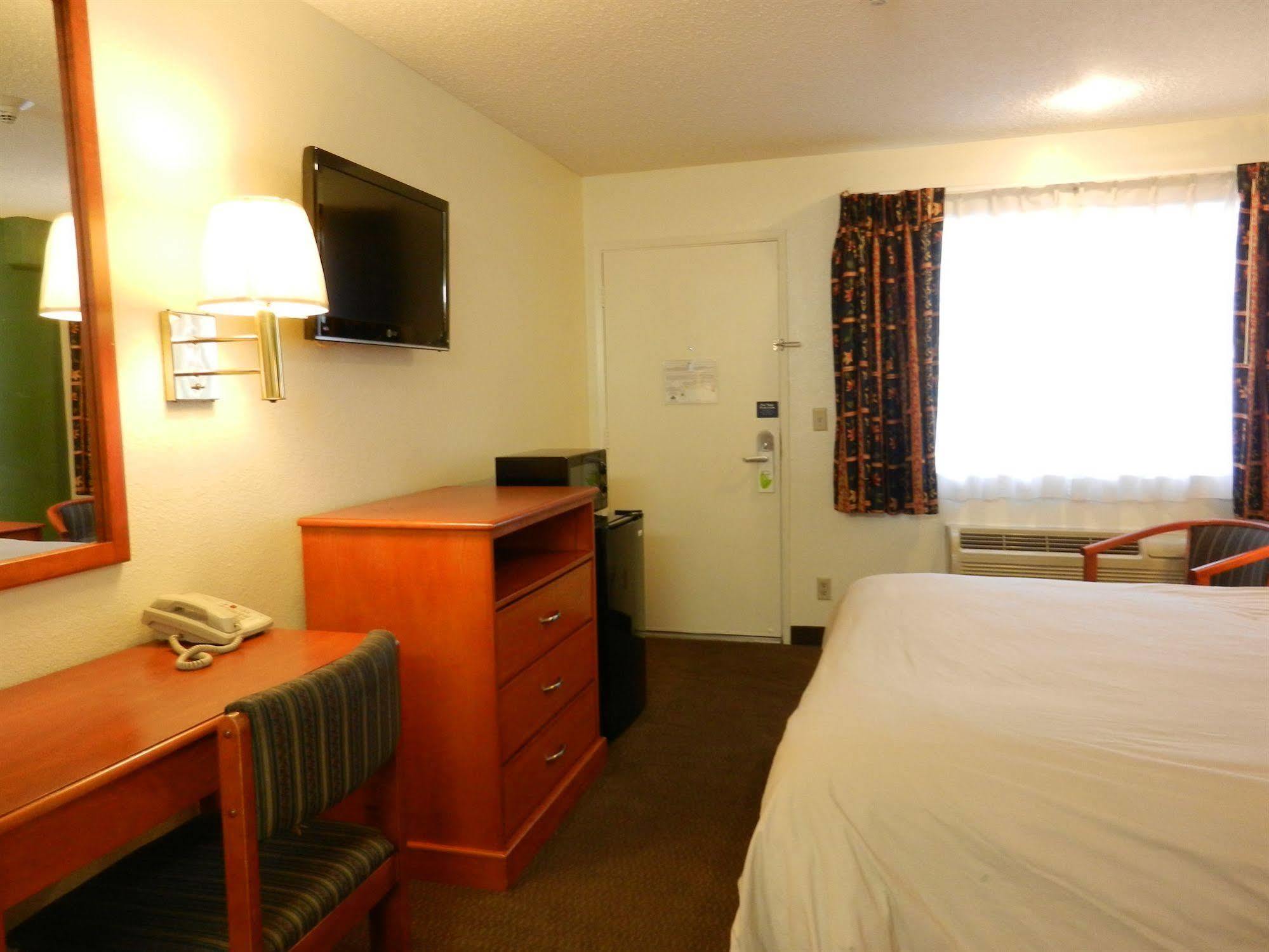 Simply Home Inn & Suites - Riverside Luaran gambar
