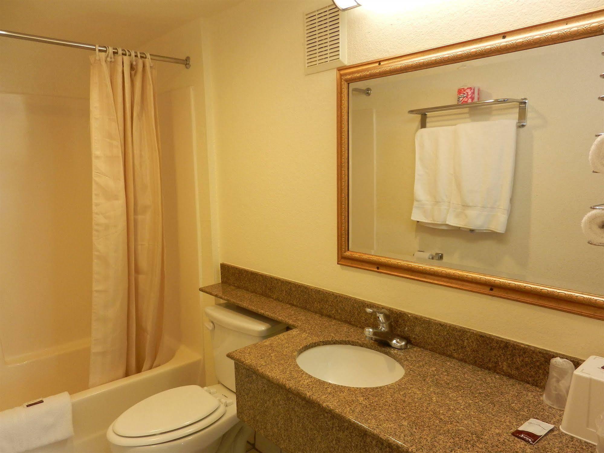 Simply Home Inn & Suites - Riverside Luaran gambar
