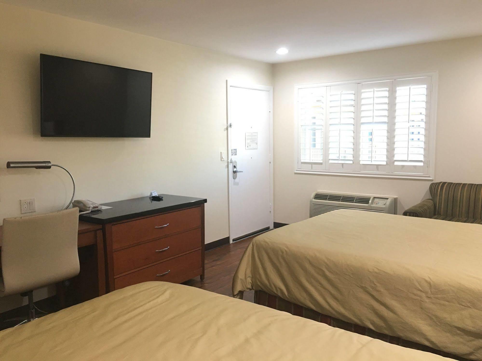 Simply Home Inn & Suites - Riverside Luaran gambar